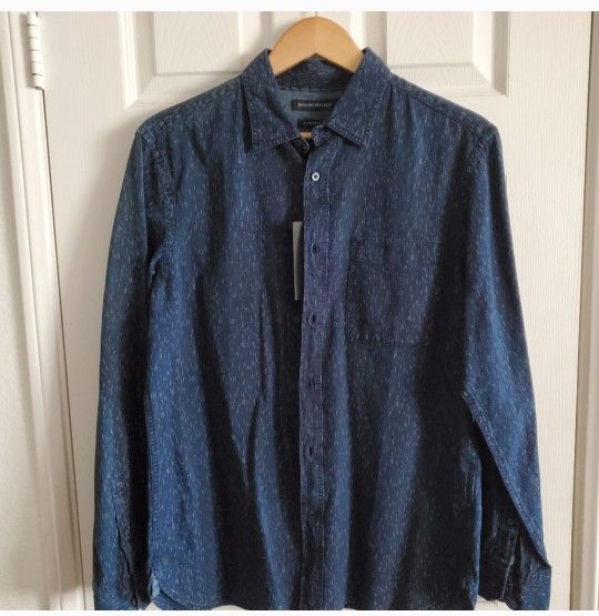 Banana Republic Button Up Shirt - Medium