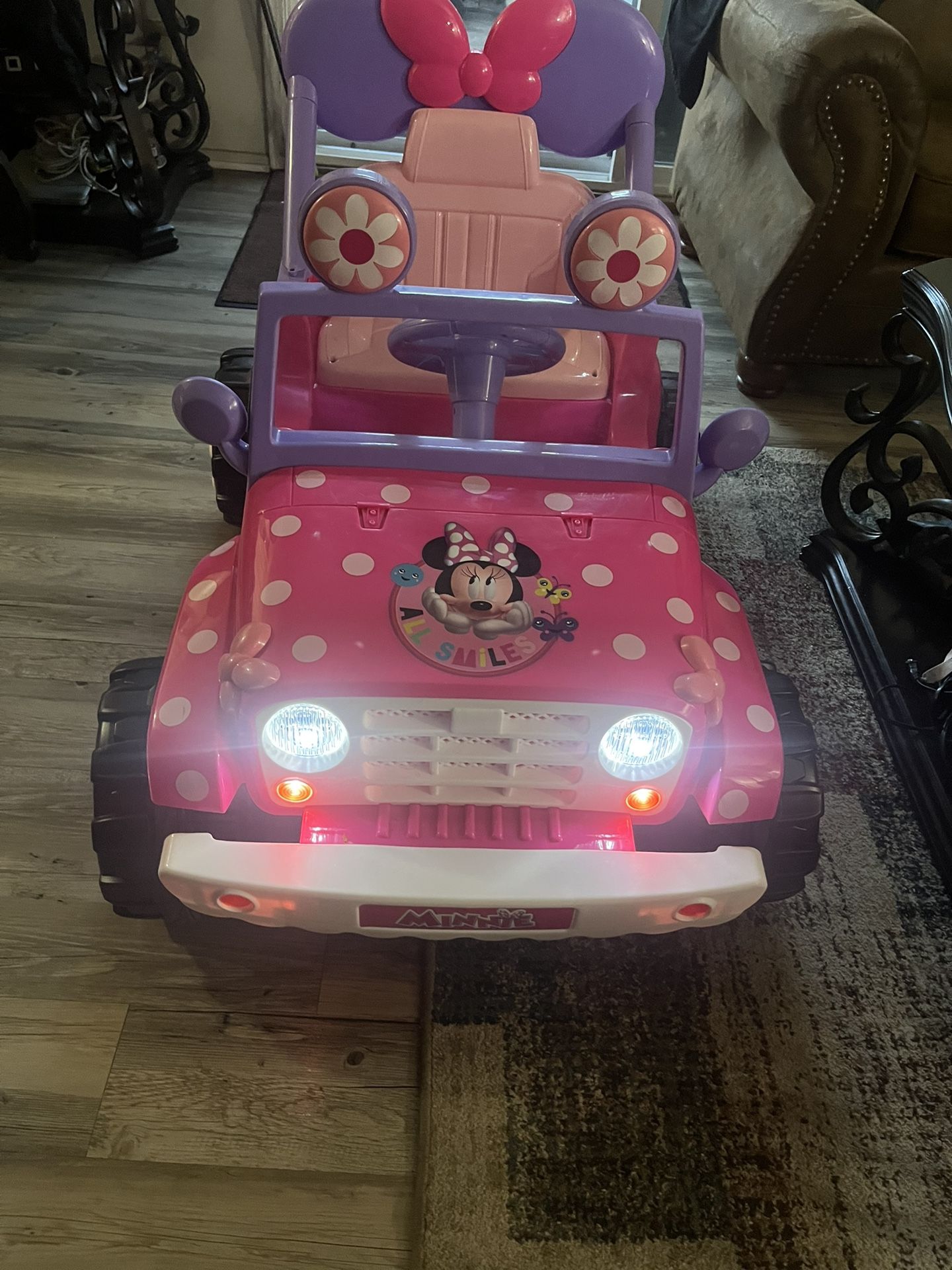 Minnie Mousse Car 1 Like New