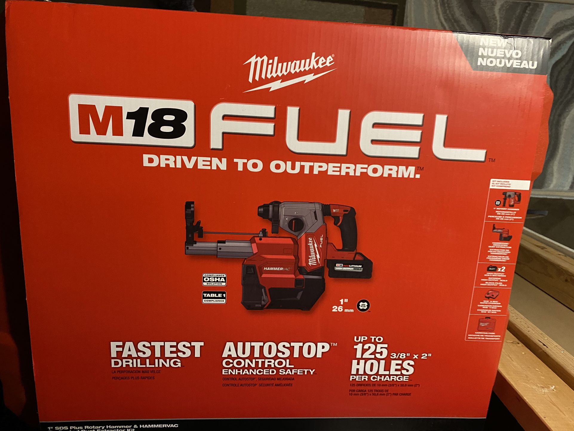 Milwaukee M18 FUEL 18V Lithium-Ion Brushless 1 in. Cordless SDS-Plus Rotary Hammer/Dust Extractor Kit, Two 6.0 Ah Batteries