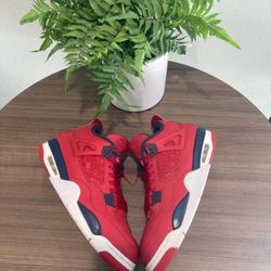 Jordan 4 “ Fiba “ Size 11.5