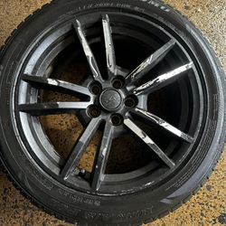 2 Wheels Ford Mustang 2015 is paint  whit  plásti dip  Almost new tires  235/50R18