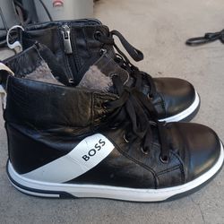 !! Boy's Boots By Boss size 2.5-3