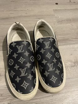 louis vuitton slip on 