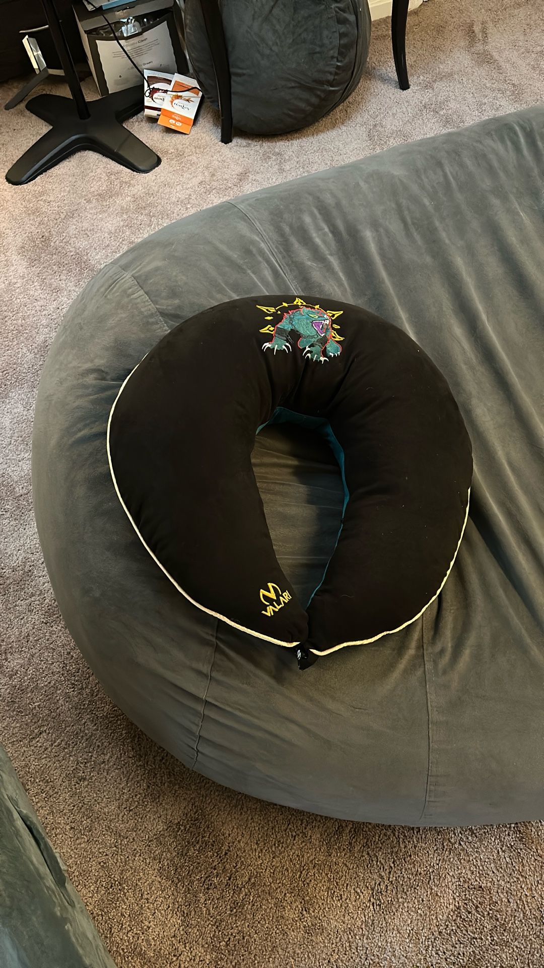 Valari Ergonomic Gaming / Crafting Pillow