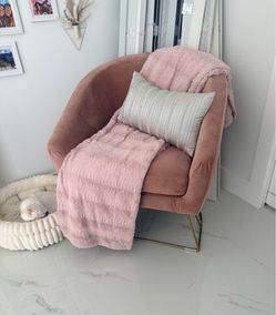 Beautiful oversized blush corner chair