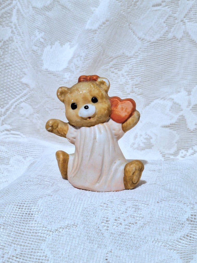 Sweet Porcelain Bear figurine holding red heart, Made in Taiwan R.O.C., 3" x 2.5"