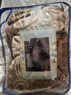 blanket King Size Brand Azteca Brand New
