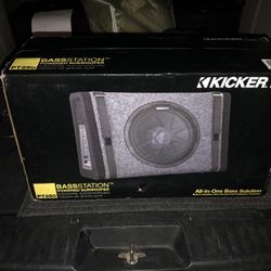 Kicker Bass Station BRAND NEW 
