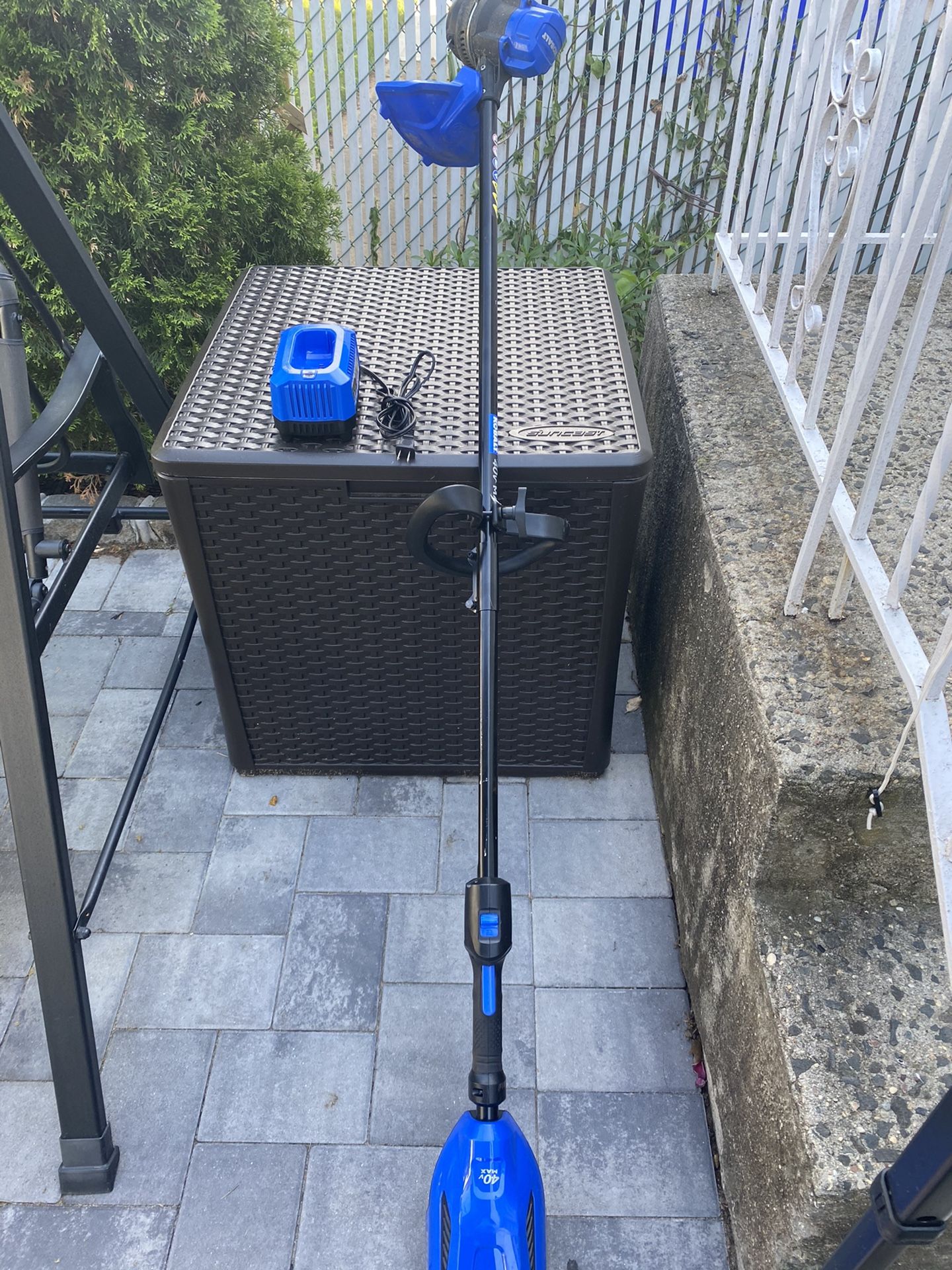 Kobalt 40 Volt Max 15 in Straight Cordless String Trimmer (1 Battery