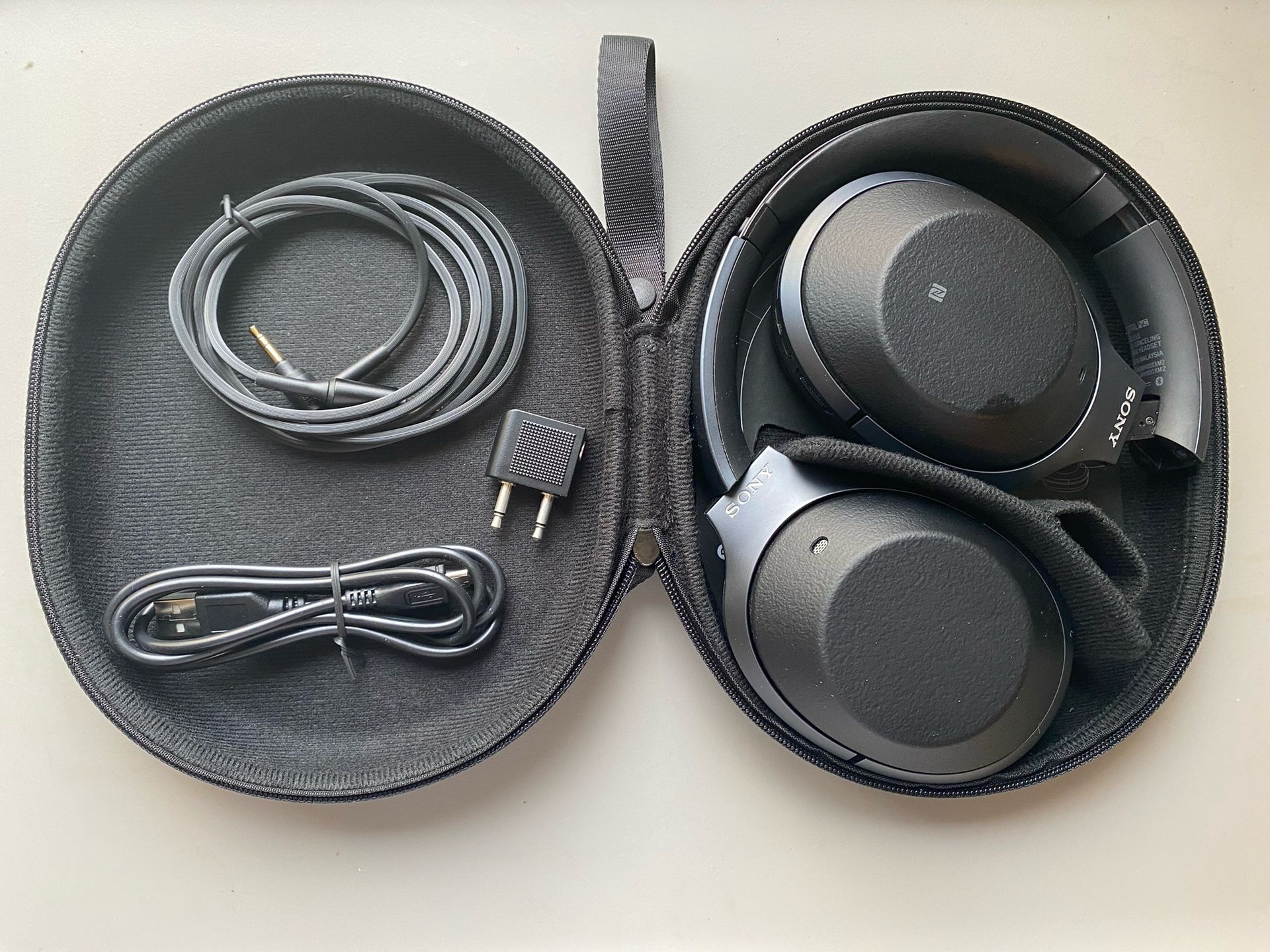 Sony WH-1000XM2 Wireless Noise Canceling Headphones 