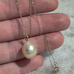 14k Gold  Huge Exceptional South Sea Pearl Necklace
