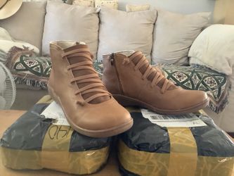 Brand New Women’s Ankle Zip Up Boots, Size 7, I Have 2 Pair Available Still In Packages
