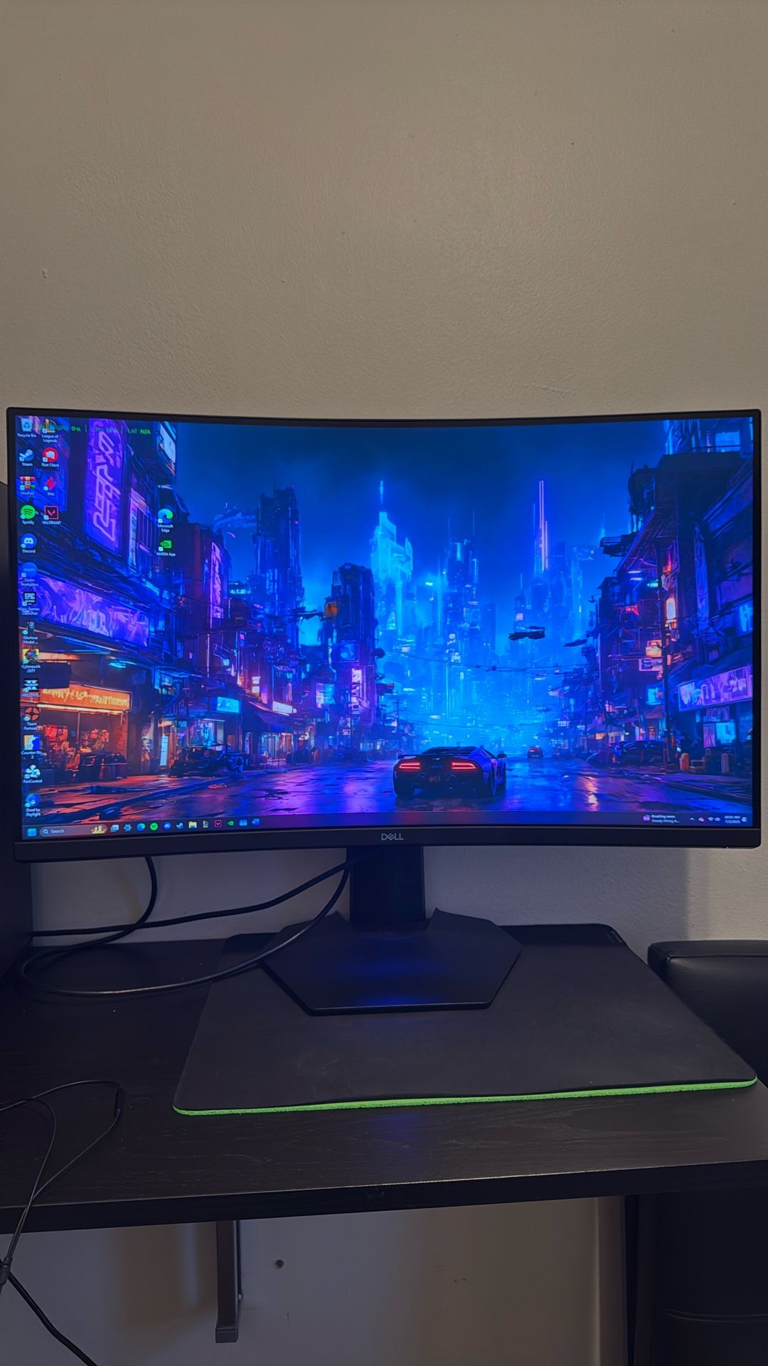 Dell S3222DGM 32" LED Curved QHD FreeSync Gaming Monitor