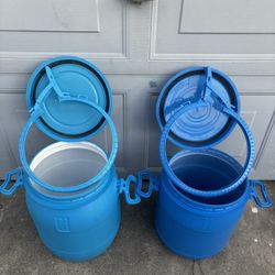 Chicken 🐓 Feed Container 
