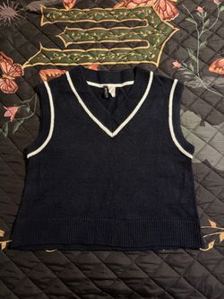 h&m navy sweater vest - xs