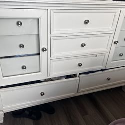 Chest Of Drawers (white)