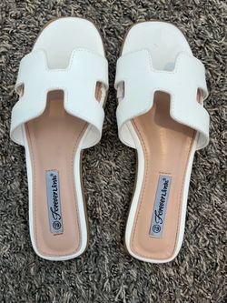 ForeverLink white slide sandals
