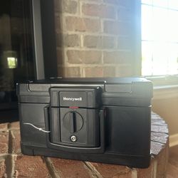 Honey Well Safe Black 