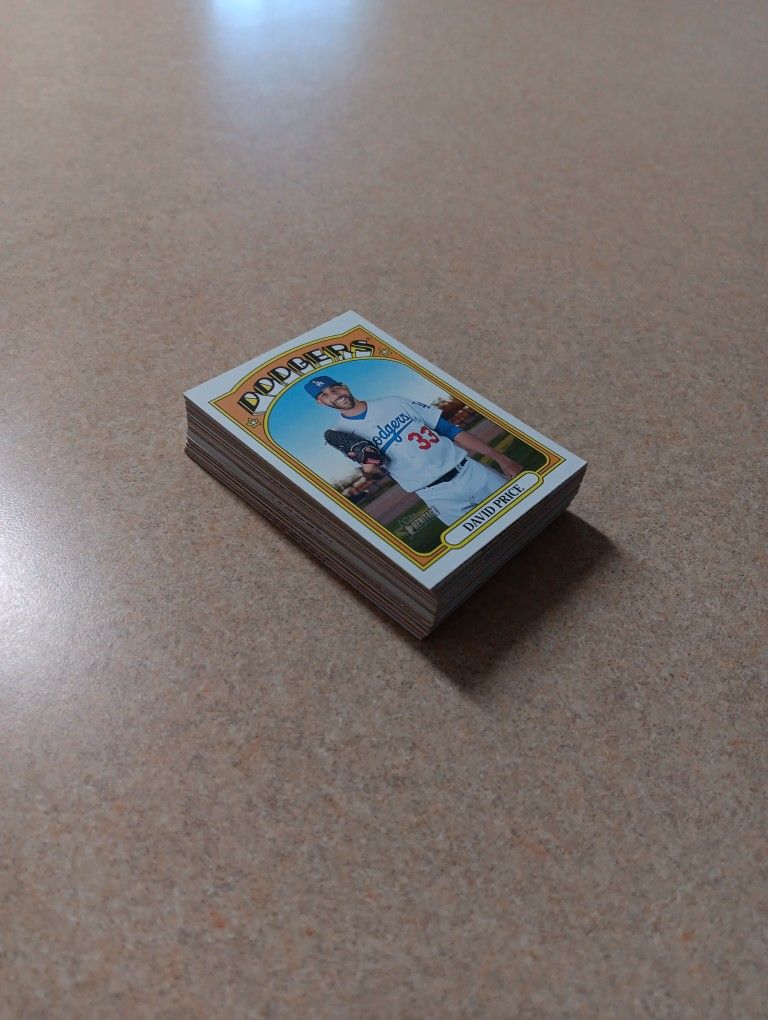 Great Condition! Baseball Trading Cards For Sale.  PLEASE CHECK OUT ALL MY OFFERS.  THANK YOU 😊 