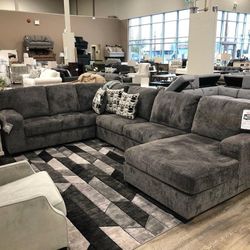 $10 Down Payment Finance ❄️NEW Ballinasloe Dark Gray 3 Piece Sectional with Chaise 