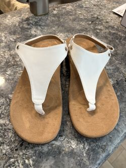 Dream Pairs Sandals NEW Size 8