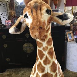 Children’s toy plush giraffe