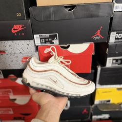 Nike Air Max 97 White Metallic Red Bronze size 5Y VNDS