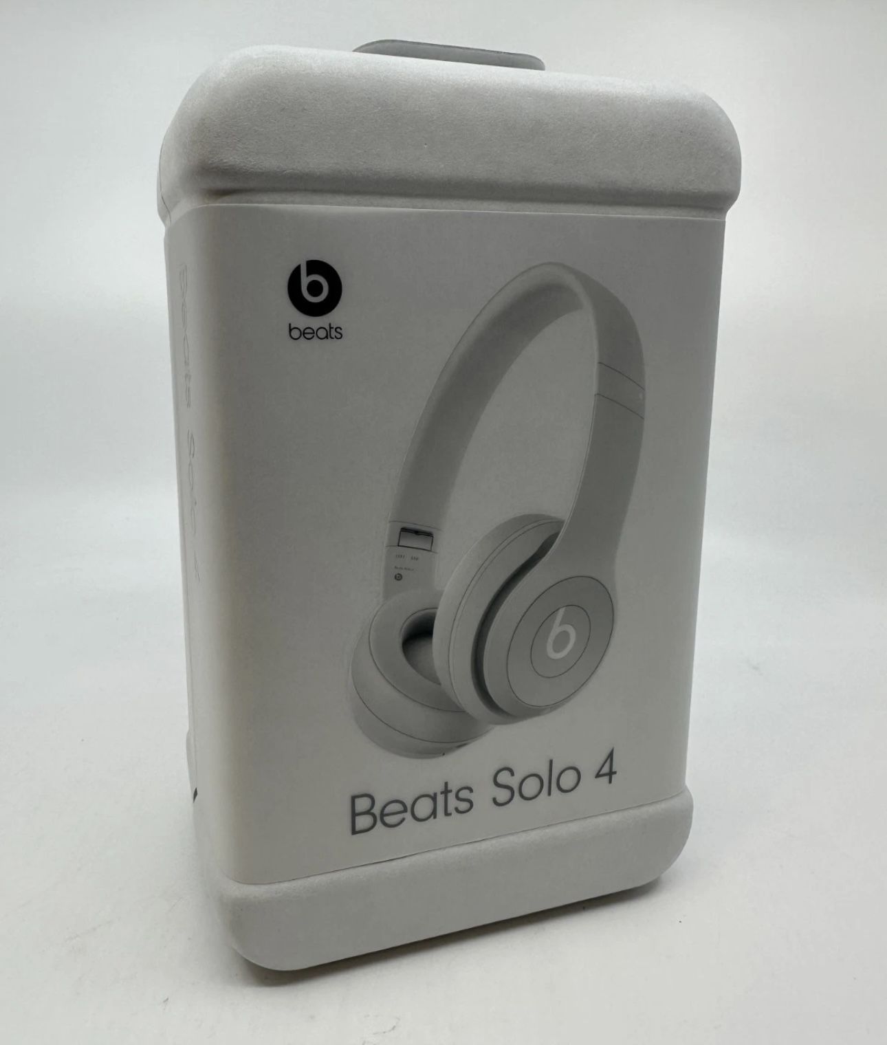 Beats Solo 4