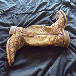 Women’s tin Haul Boots Size 6