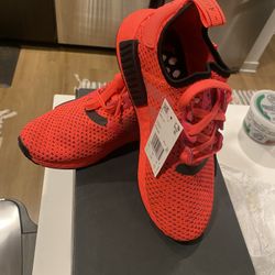 Adidas NMD R1 Signal Pink