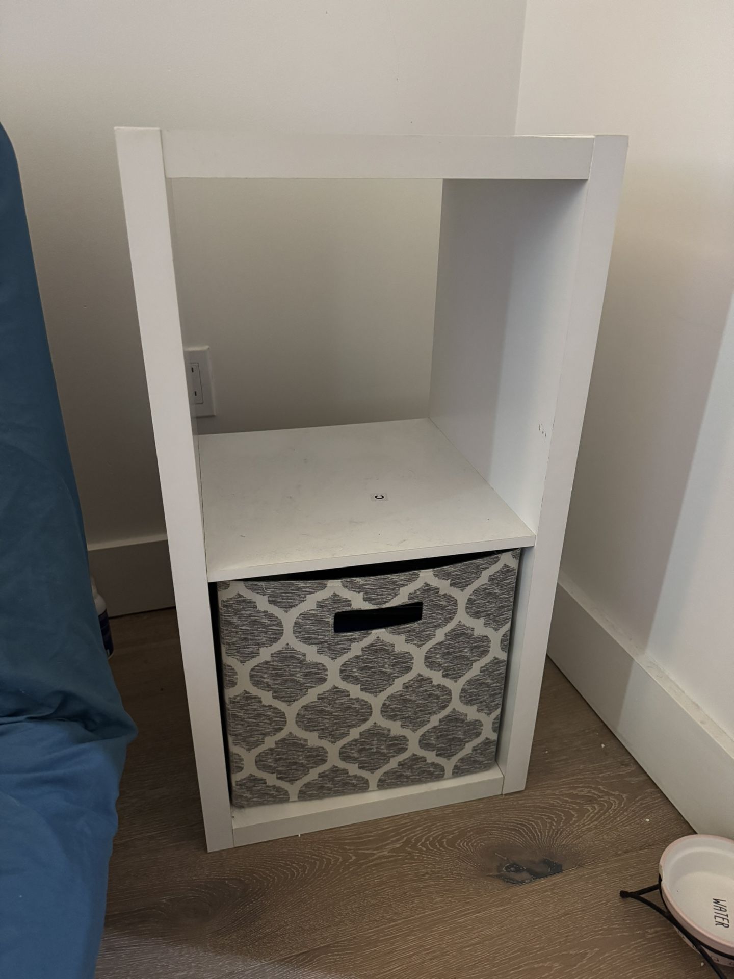 Storage Shelf W/ Collapsible Container