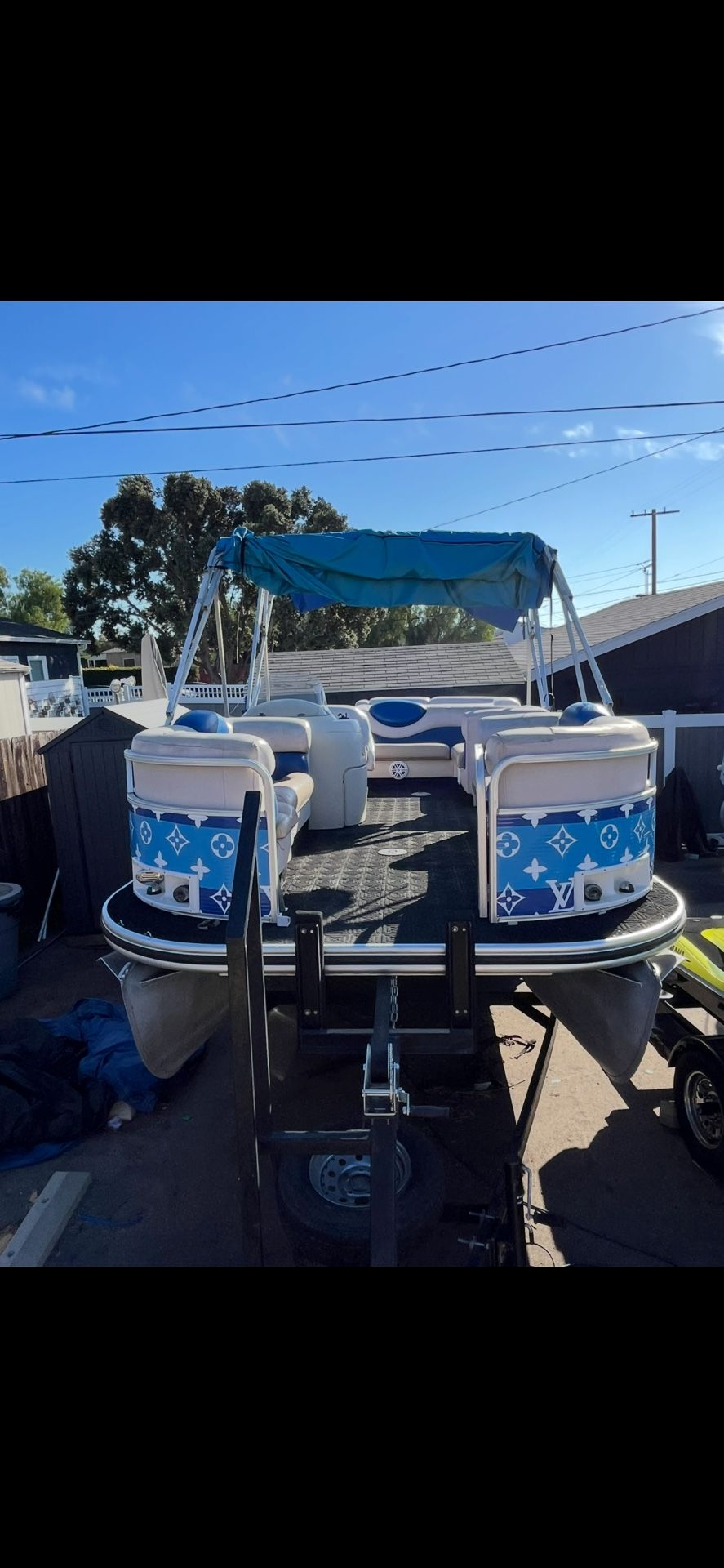 PONTOON BOATS! GREAT PRICE!