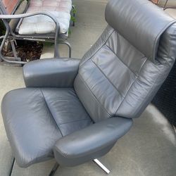 Recliner chair