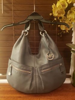 Michael Kors Large Bucket Shoulder Bag