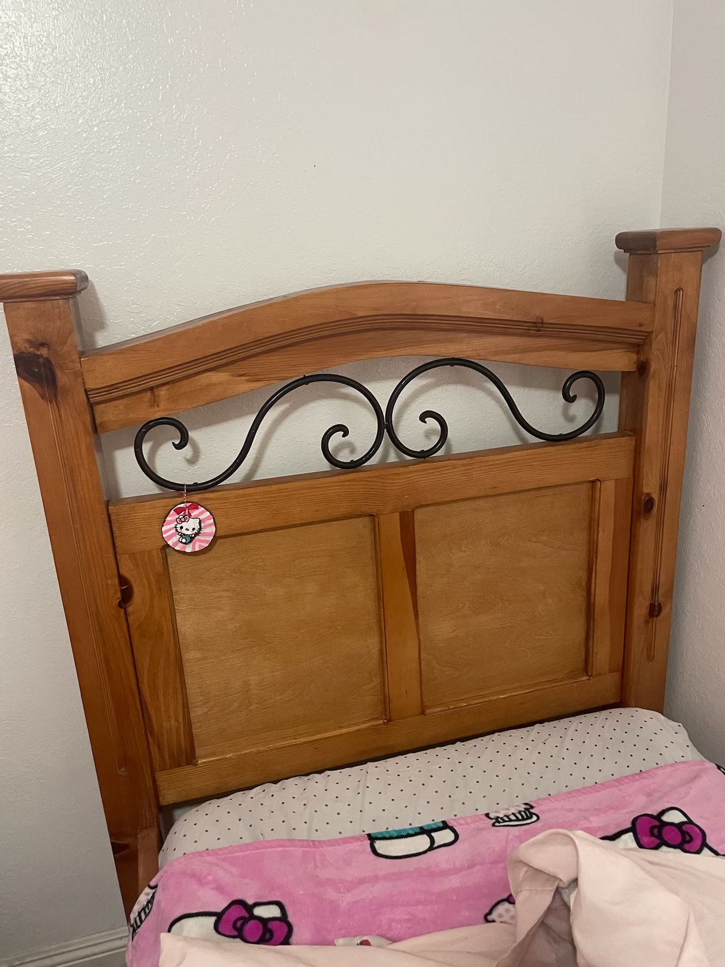 2 Twin Bed Frames