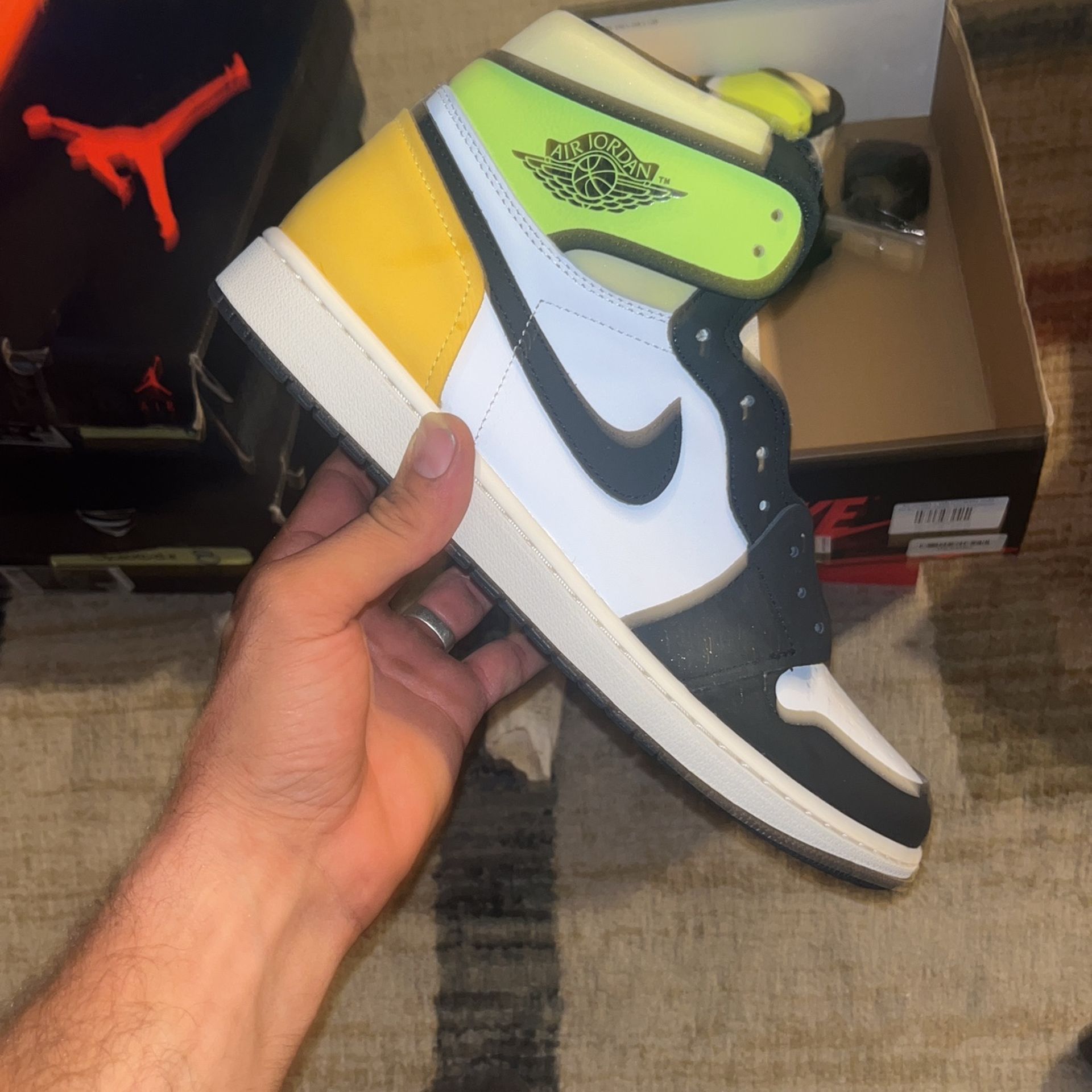 Jordan 1 University Volt