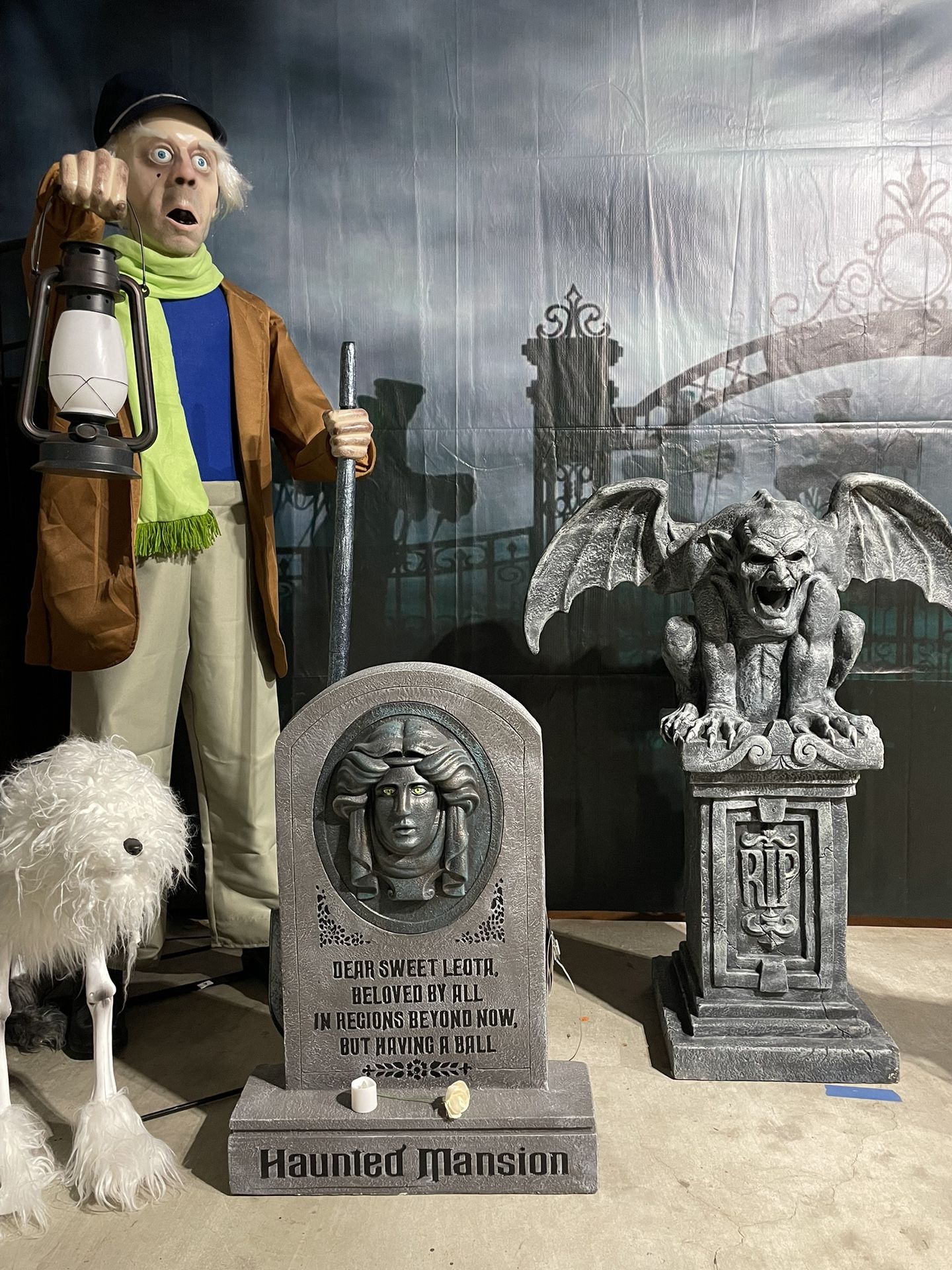 Disney Haunted Mansion - Exclusive Lowe’s 2024 Madame Leota Tombstone