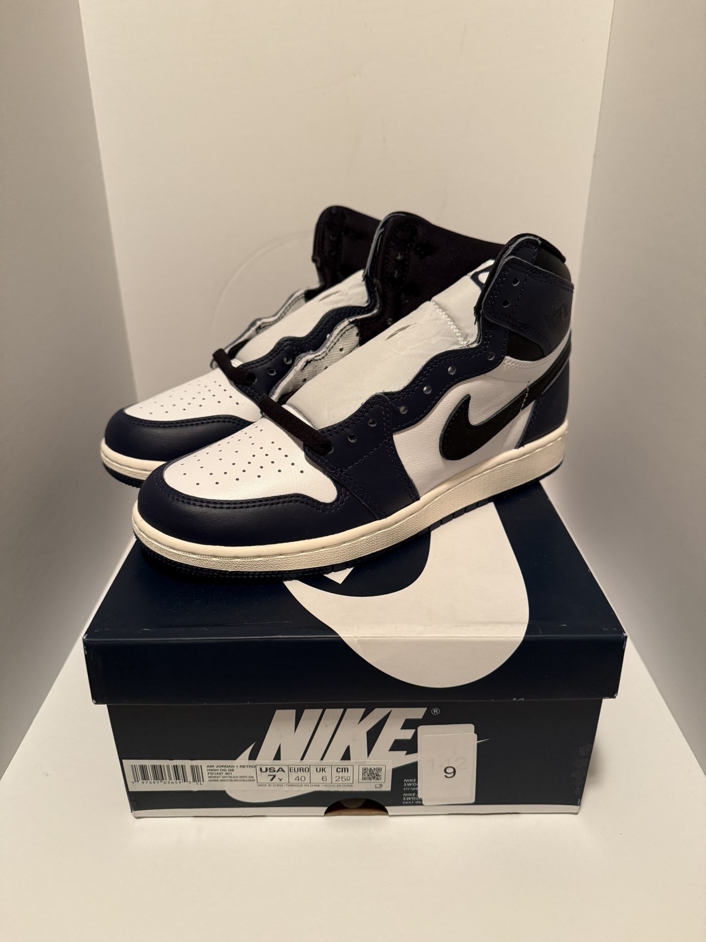 *NEW* Jordan 1 Retro High OG Midnight Navy GS Size 7Y