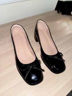 Black patent leather one inch flats