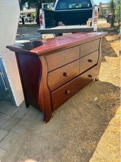 Wood dresser