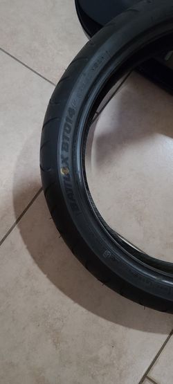 Sport bike tires