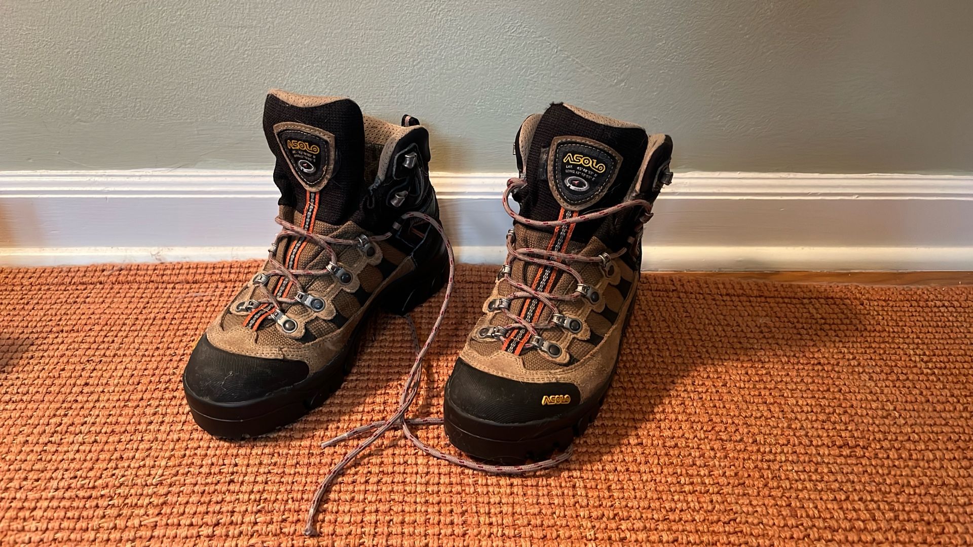 Women’s hiking boots - Asolo