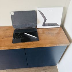 Magic Keyboard For iPad 12.9 Inch And Apple Pencil 