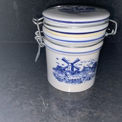 DELFT CROCK/CANISTER WITH LOCKING LID