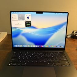 MacBook M4 Pro 2024