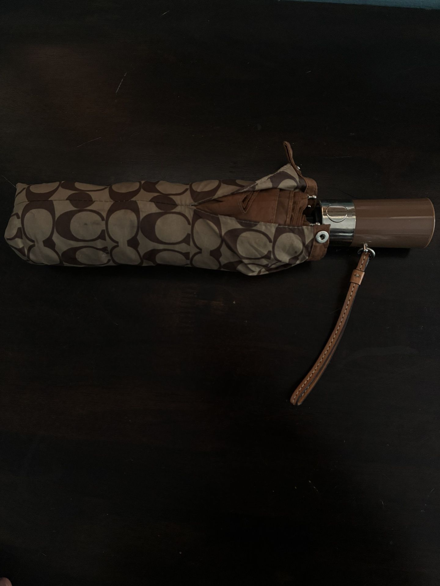 coach signature umbrella (linen)