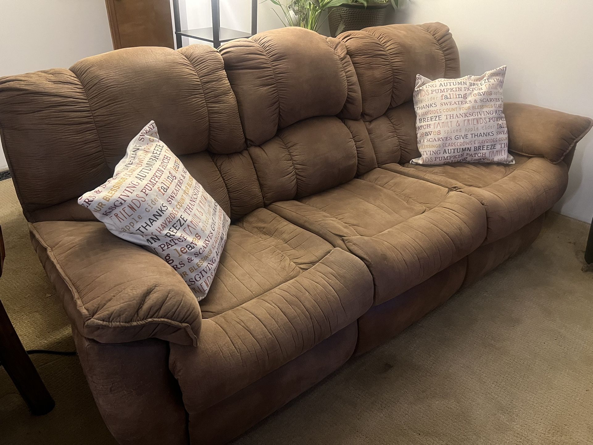 Couch - Manual Recliner