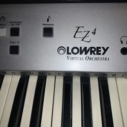 Lowrey EZ4 Organ