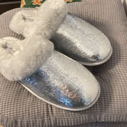 Ugg Plush Lambs Fur Slipper Brand New 50$