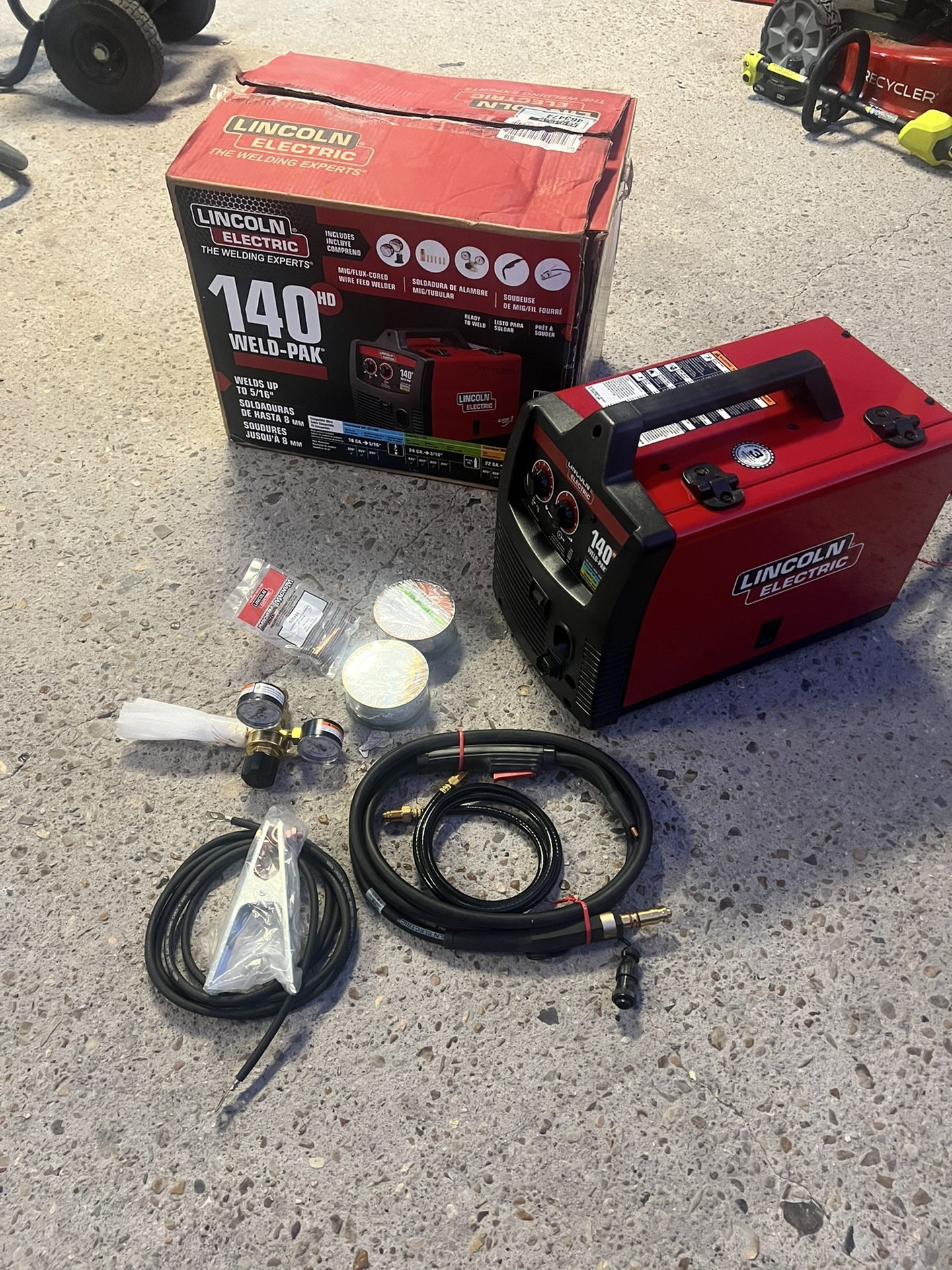 Lincoln Electric 140hd Welder